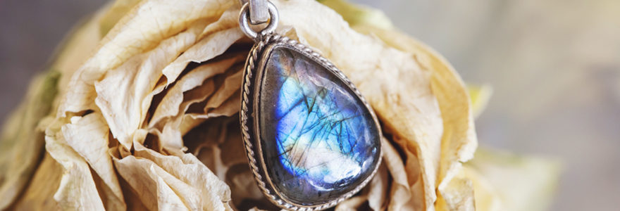 pierre labradorite